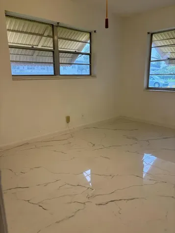 204 Salisbury I West Palm Beach FL 33417