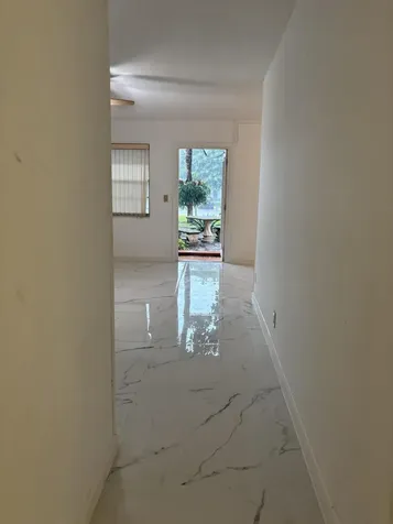 204 Salisbury I West Palm Beach FL 33417