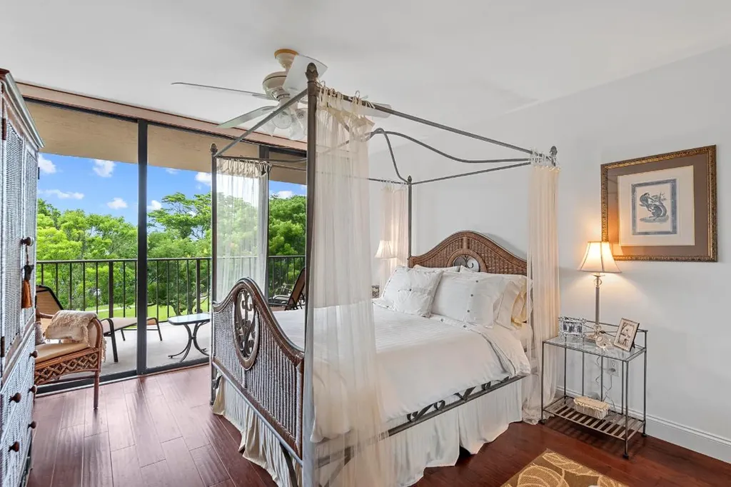 859 Jeffery Street Boca Raton FL 33487