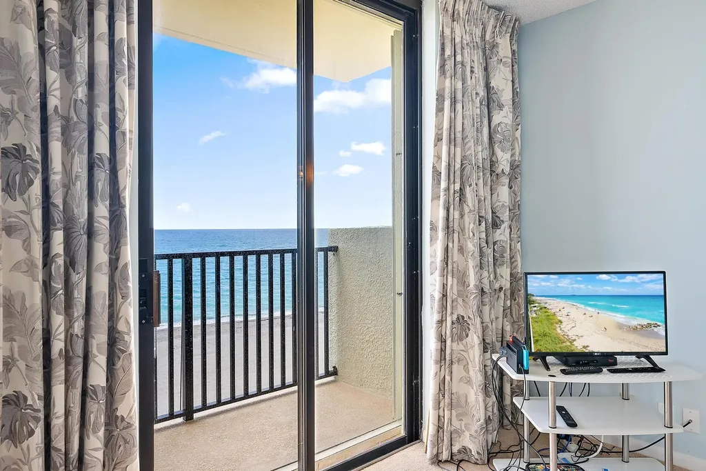 400 Ocean Trail Way Jupiter FL 33477