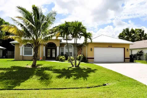 1609 SE Ridgewood Street Port St Lucie FL 34952