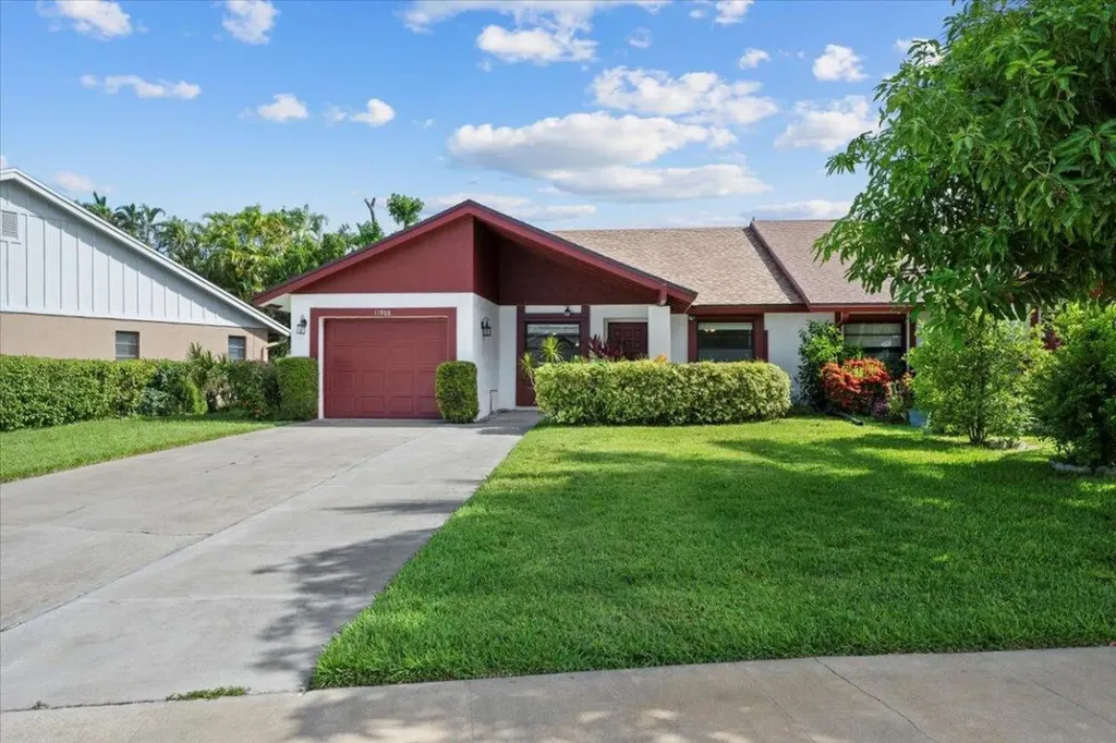 11888 Suellen Circle Wellington FL 33414