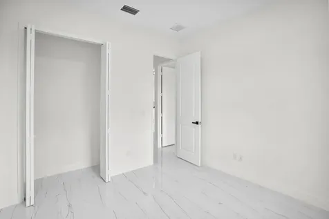 2886 Grant Avenue SE Palm Bay FL 32909