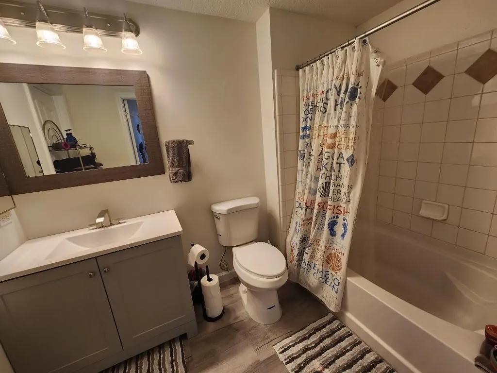 2103 Myrtlewood Circle E Palm Beach Gardens FL 33418