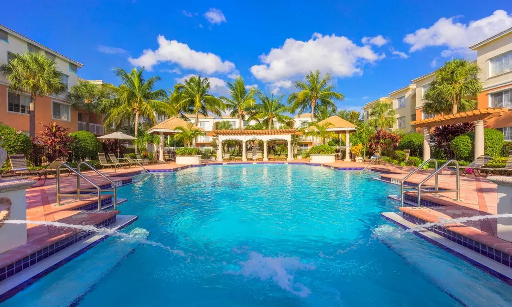 2103 Myrtlewood Circle E Palm Beach Gardens FL 33418