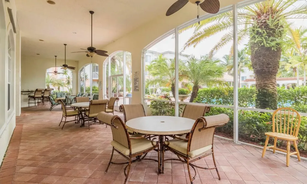 2103 Myrtlewood Circle E Palm Beach Gardens FL 33418