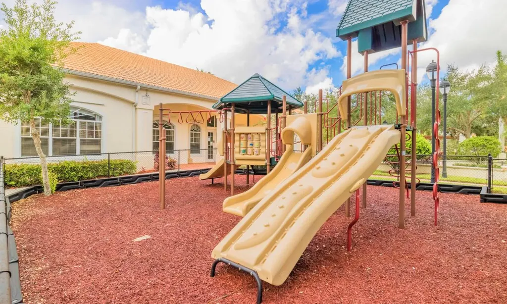 2103 Myrtlewood Circle E Palm Beach Gardens FL 33418
