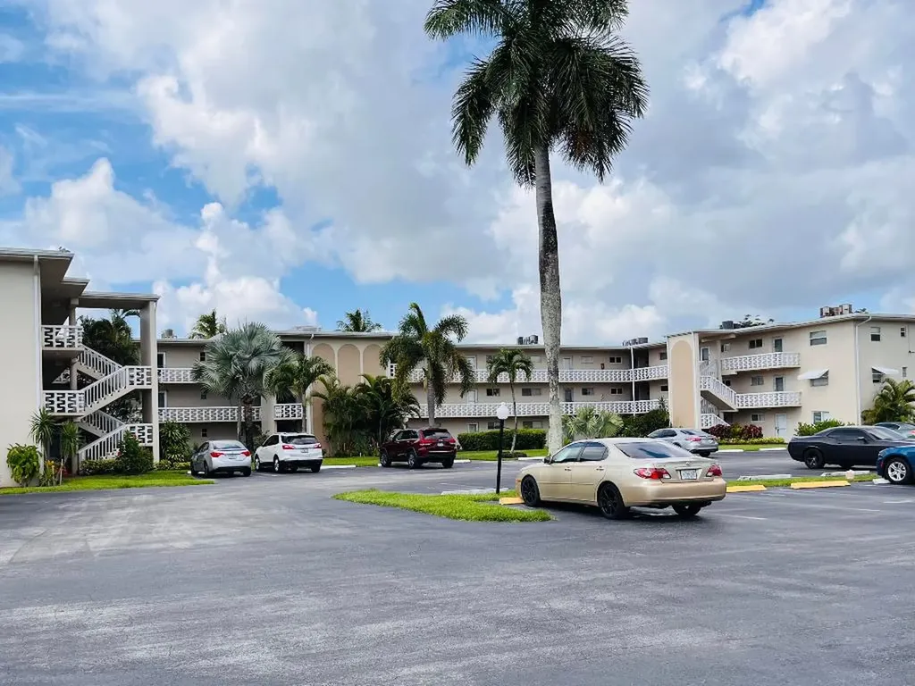 2812 S Garden Drive Lake Worth FL 33461