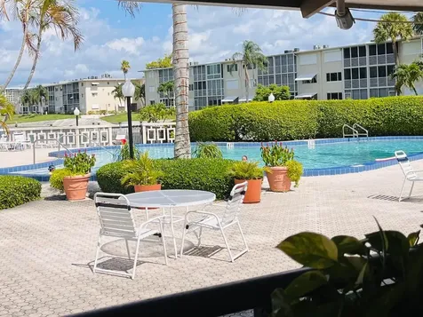 2812 S Garden Drive Lake Worth FL 33461