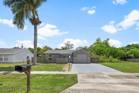 5078 Canal Circle E Lake Worth FL 33467