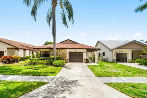 4932 Boxwood Circle Boynton Beach FL 33436
