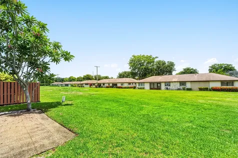 4932 Boxwood Circle Boynton Beach FL 33436