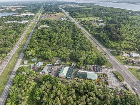 7555 Us Highway 1 Highway Vero Beach FL 32967