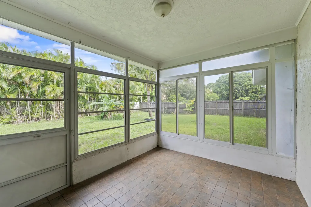 106 NW Broadview Street Port St Lucie FL 34983