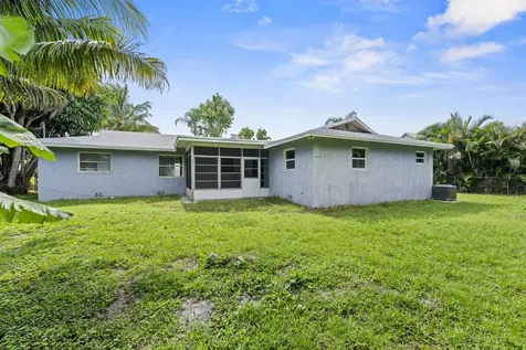 106 NW Broadview Street Port St Lucie FL 34983