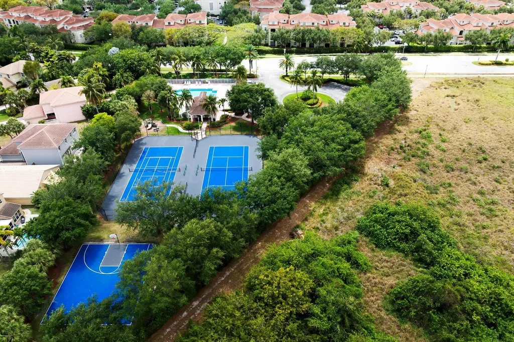4043 Lake Tahoe Circle West Palm Beach FL 33409