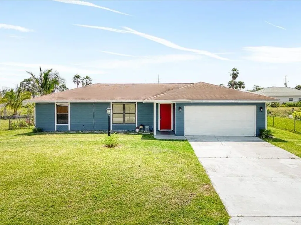 2545 SW National Circle Port St Lucie FL 34953