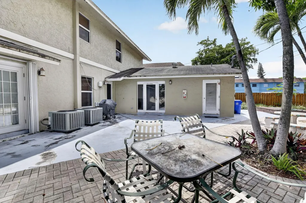 711 NE 14 Street Fort Lauderdale FL 33304