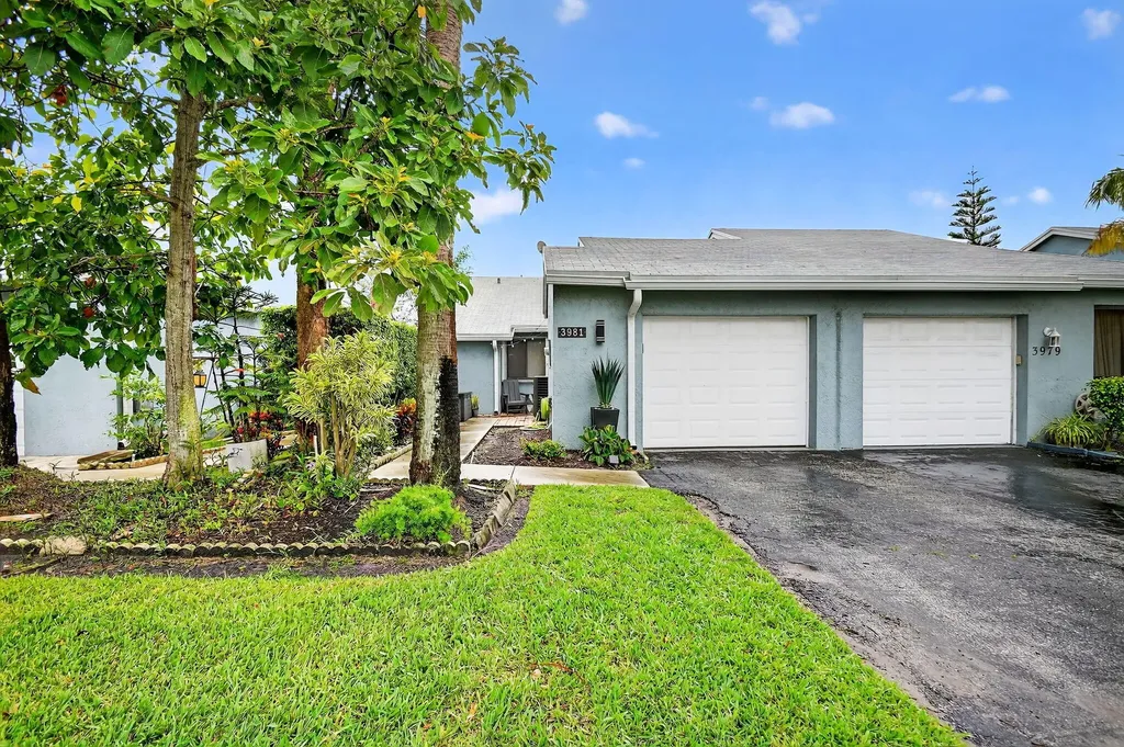 3981 Island Club Circle W Lake Worth FL 33462
