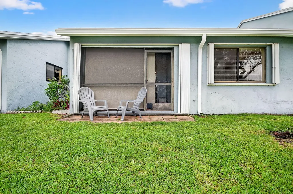 3981 Island Club Circle W Lake Worth FL 33462