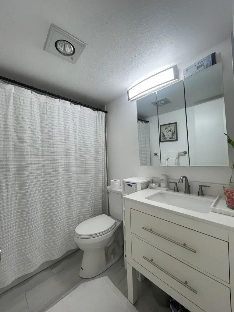 49 Mansfield B Boca Raton FL 33434
