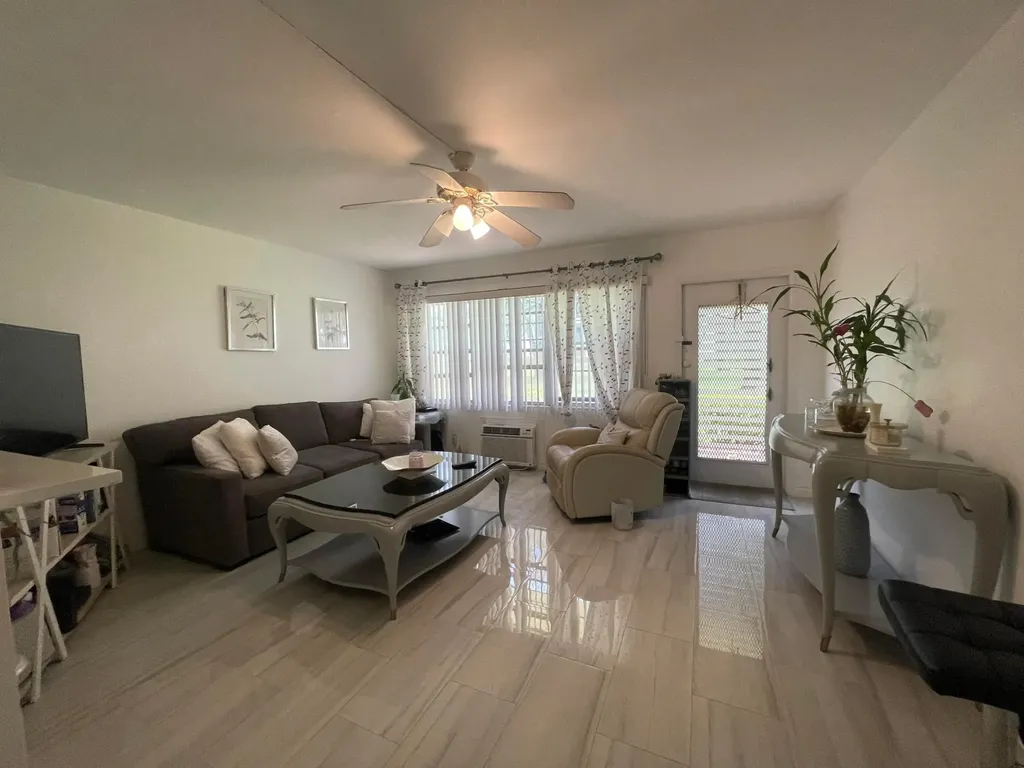 49 Mansfield B Boca Raton FL 33434