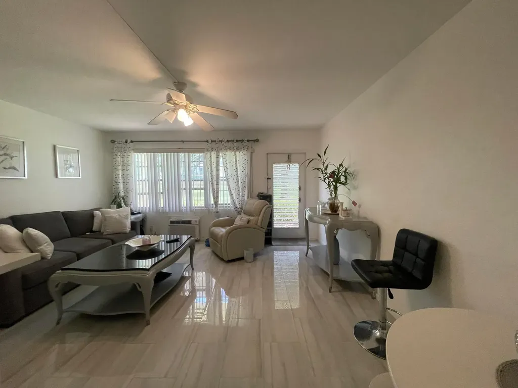 49 Mansfield B Boca Raton FL 33434