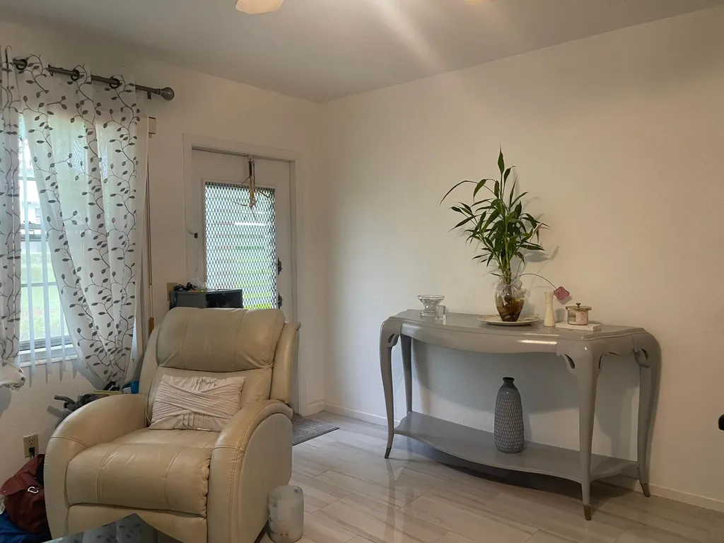 49 Mansfield B Boca Raton FL 33434