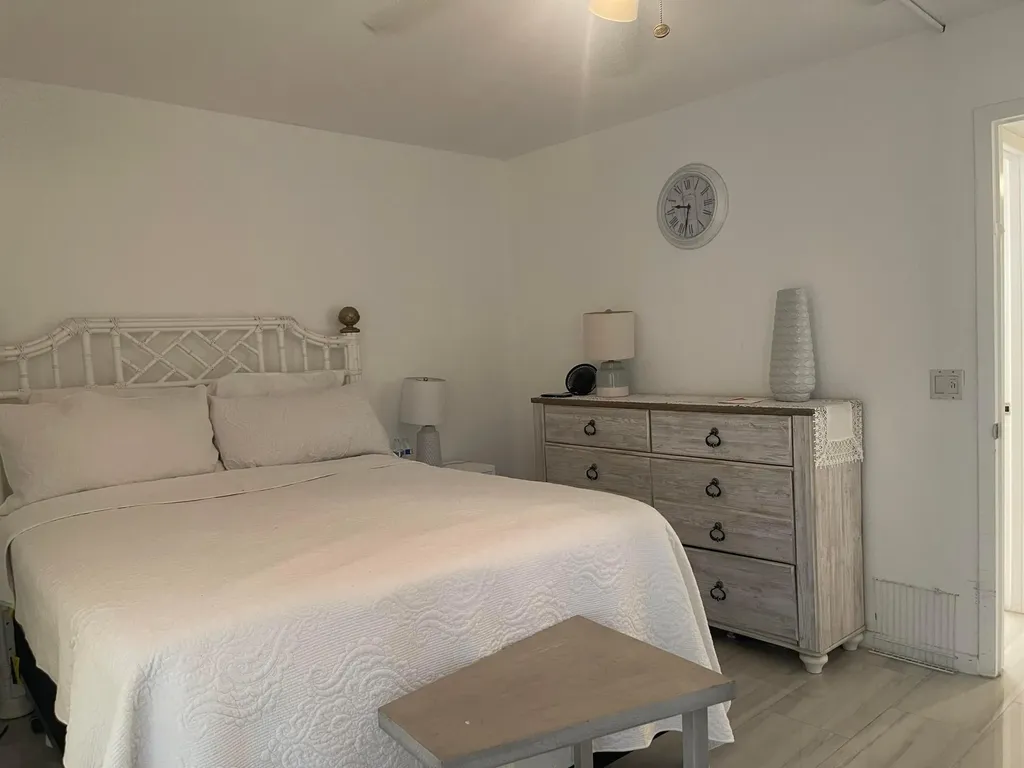 49 Mansfield B Boca Raton FL 33434