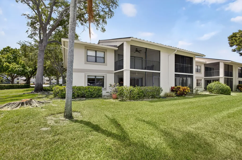 12870 Briarlake Drive Palm Beach Gardens FL 33418