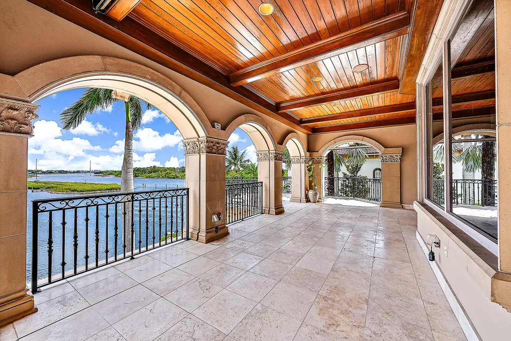 209 Commodore Drive Jupiter FL 33477