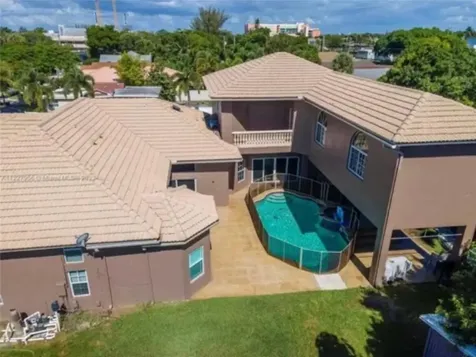 423 NE 3rd Street Pompano Beach FL 33060
