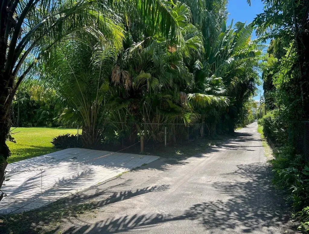 324 Eden Road Palm Beach FL 33480