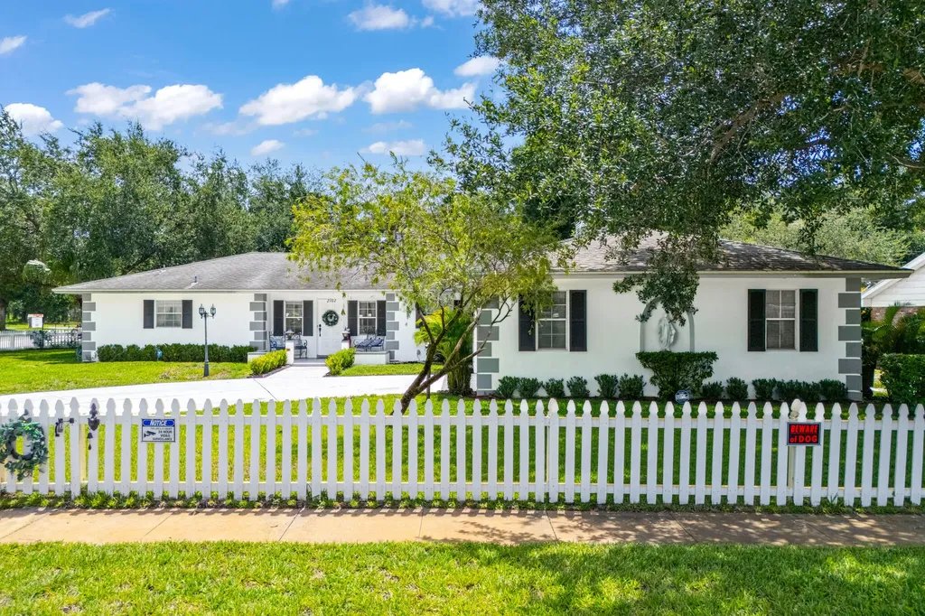 2102 S 26th Street Fort Pierce FL 34947