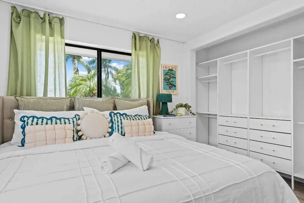 581 SE 5th Avenue Pompano Beach FL 33060