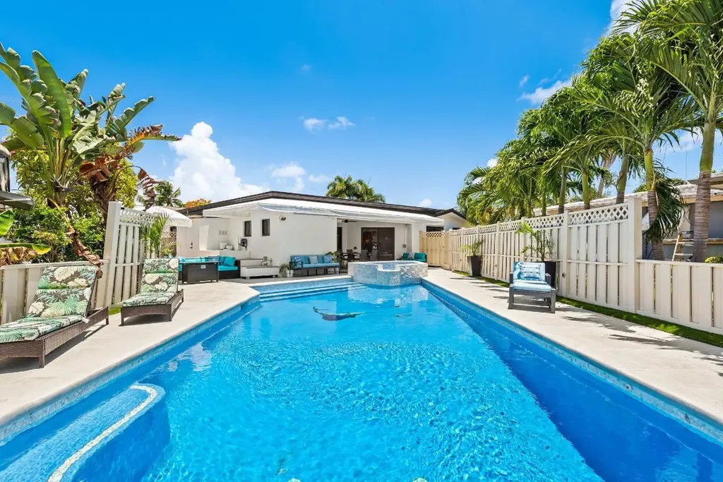 581 SE 5th Avenue Pompano Beach FL 33060