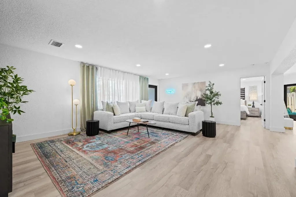 581 SE 5th Avenue Pompano Beach FL 33060