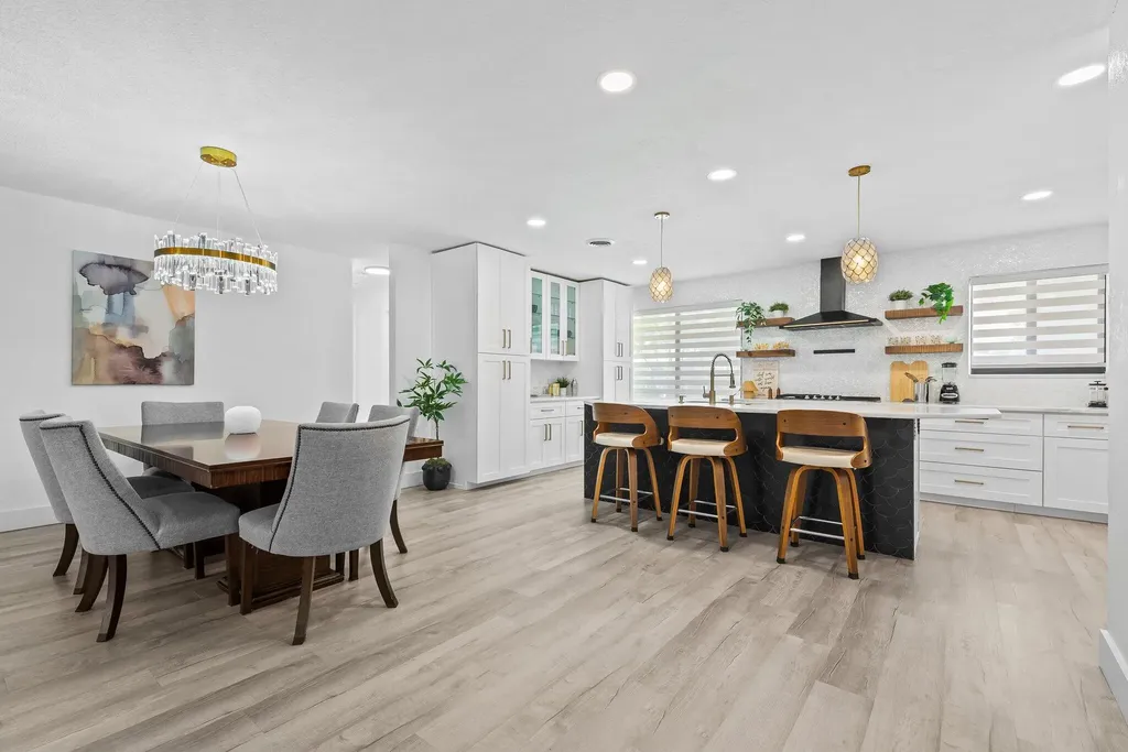 581 SE 5th Avenue Pompano Beach FL 33060