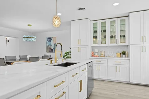 581 SE 5th Avenue Pompano Beach FL 33060