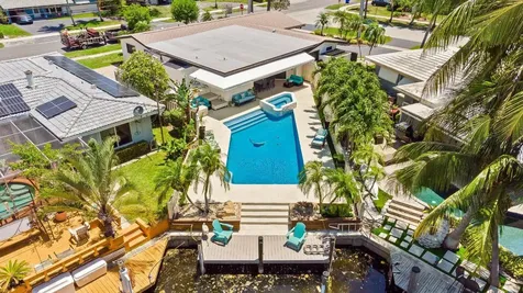 581 SE 5th Avenue Pompano Beach FL 33060