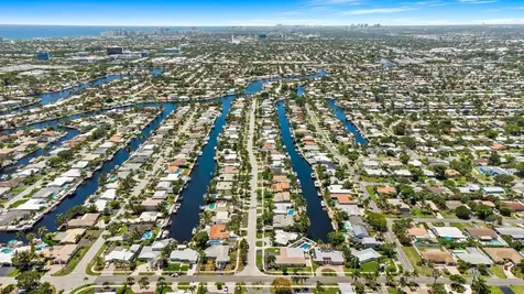 581 SE 5th Avenue Pompano Beach FL 33060