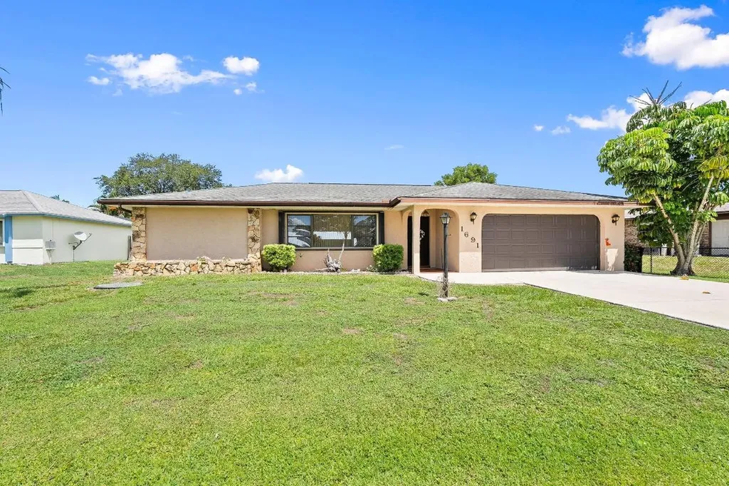 1691 SE Mistletoe Street Port St Lucie FL 34983
