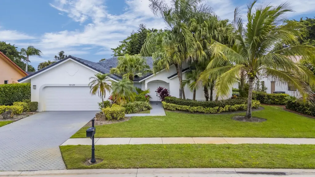 10129 Canoe Brook Circle Boca Raton FL 33498