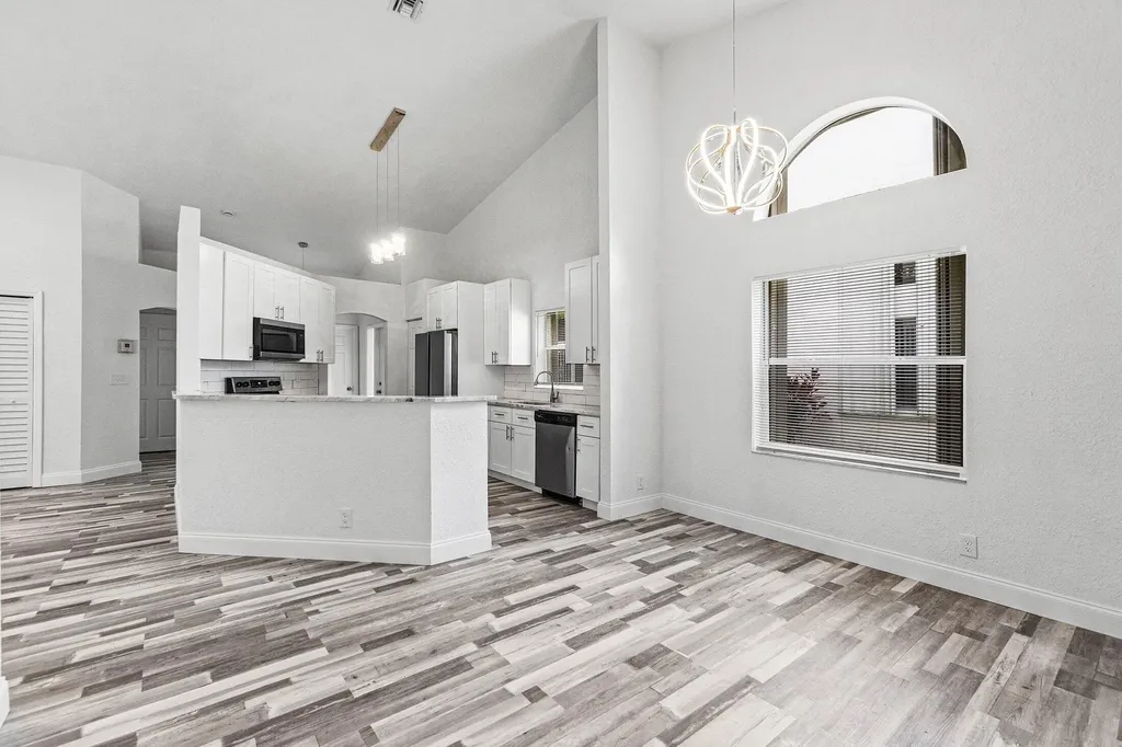 15465 Lake Gardenia Place Delray Beach FL 33484