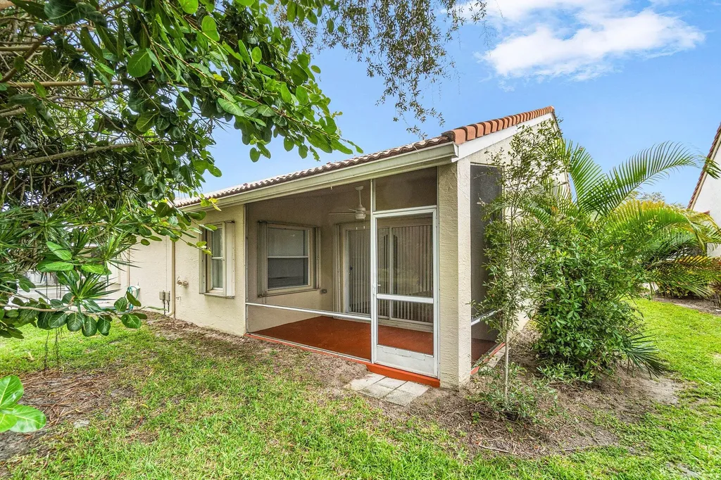 15465 Lake Gardenia Place Delray Beach FL 33484