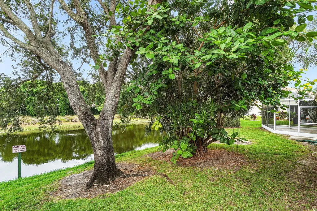 15465 Lake Gardenia Place Delray Beach FL 33484