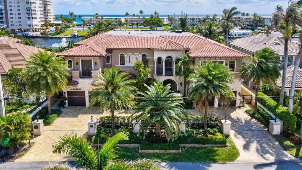 3870 NE 31st Avenue Lighthouse Point FL 33064