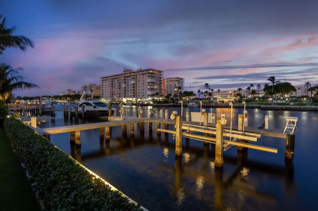 3870 NE 31st Avenue Lighthouse Point FL 33064