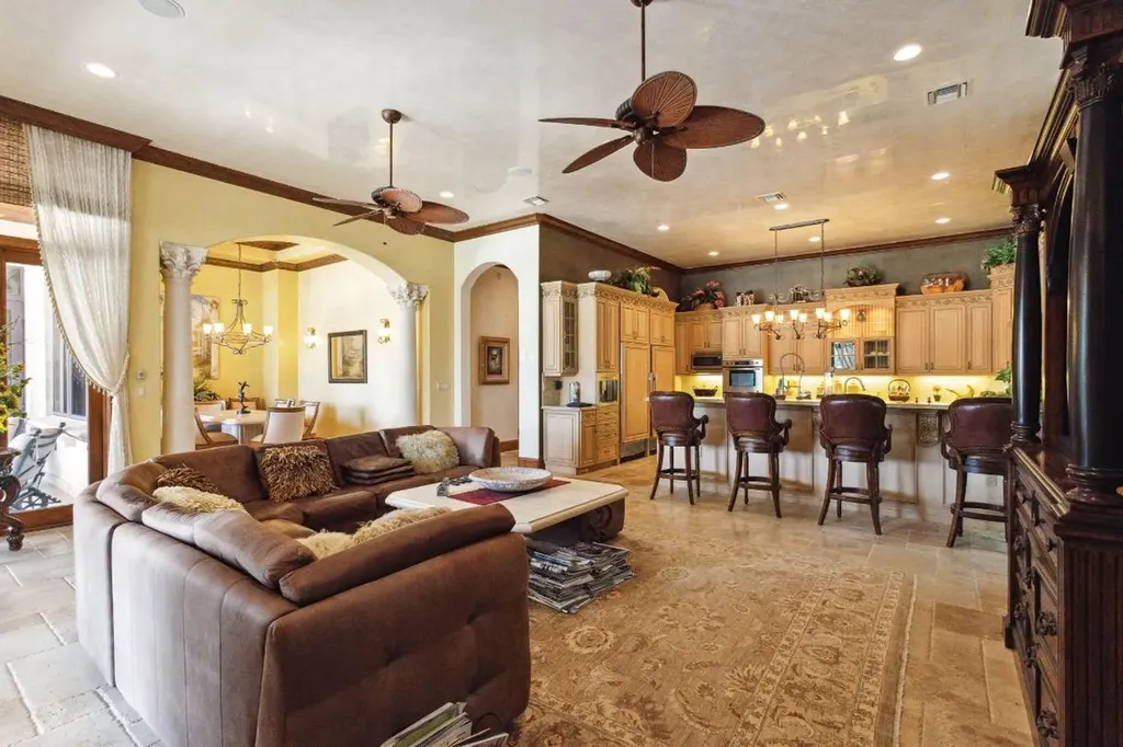 3870 NE 31st Avenue Lighthouse Point FL 33064