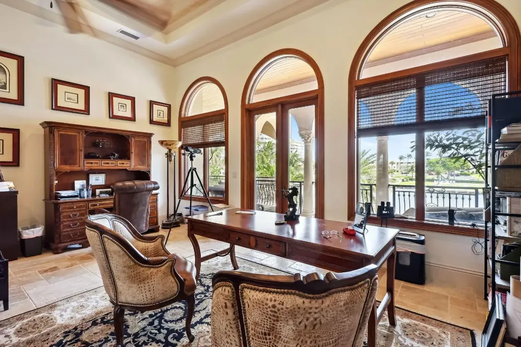 3870 NE 31st Avenue Lighthouse Point FL 33064